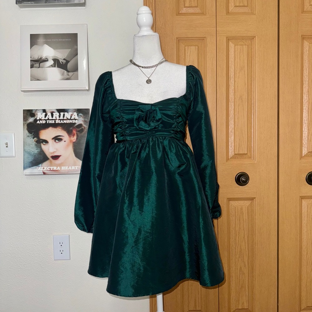 Charmed Hearts Emerald Green Taffeta Rosette Puff Sleeve Mini Dress Sz S Holiday